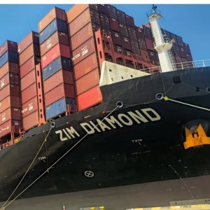 Sale of major shipping line in U.S. trade on the rocks: Report
