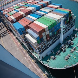Almost 1 million TEUs in new record for this U.S. container gateway