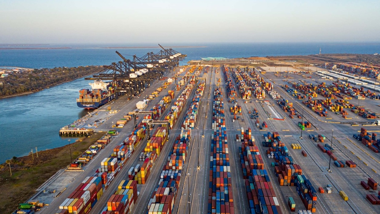 U.S. container imports climb 3.8% to 2.6 million TEUs, 3rd highest monthly level