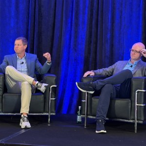 At shippers’ confab, defining a ‘fragile’ trucking market