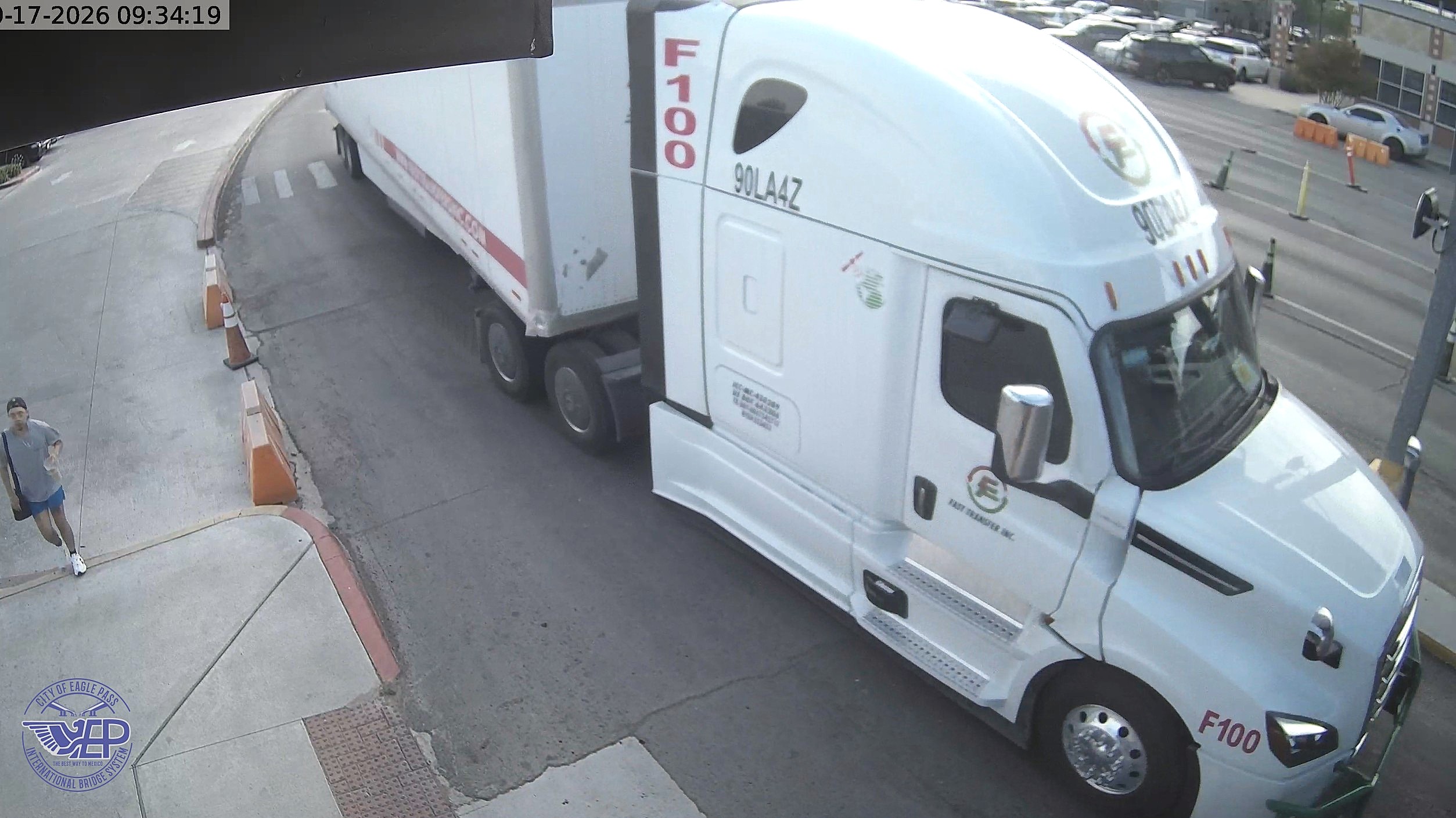 Mexico lifts empty-truck restriction after 700 tractors stranded at border 