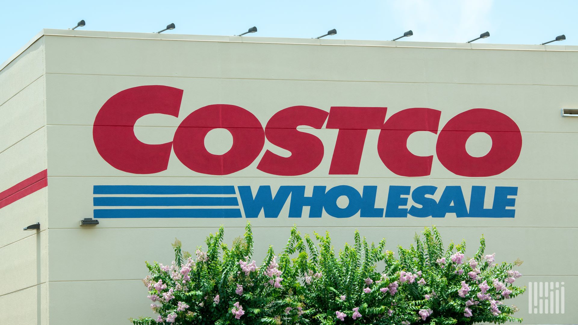 Costco expands ultra-fast delivery through DoorDash, Uber