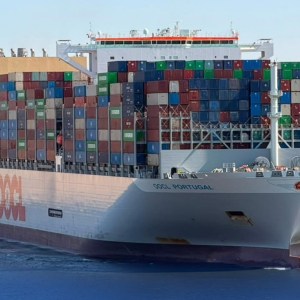 New data shows Suez route transits rose 27% in August