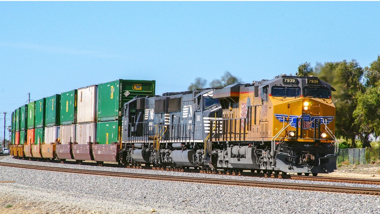 The UP-NS deal would create a rail network with 50,000 miles of track. (Photo: UP)