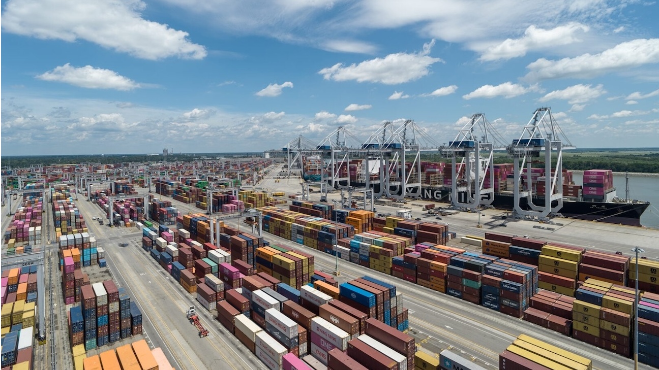 Strong consumer spending fueled record volume at the Port of Savannah. (Photo: Georgia Ports Authority)