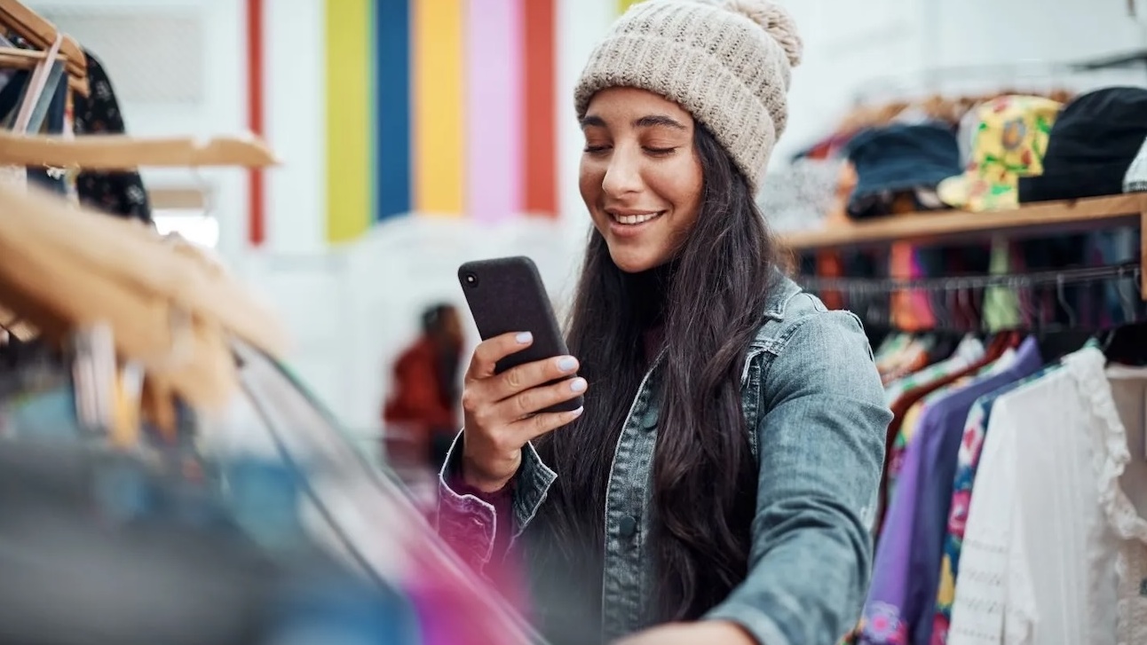 Most holiday merchandise imports have been received by stores, the National Retail Federation says. (Photo: NRF)