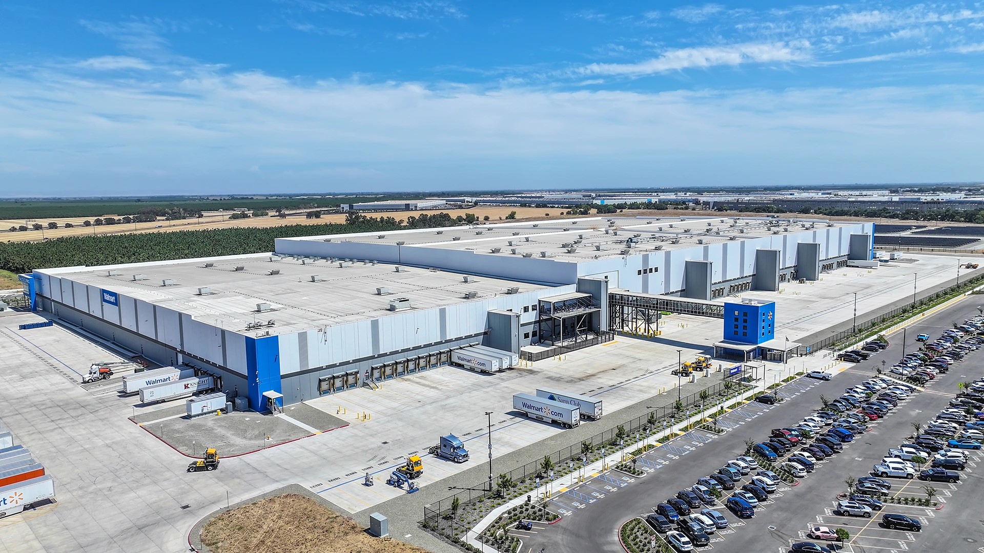 Walmart’s latest ultra-modern fulfillment center is located in Stockton, California. (Photo: Walmart)