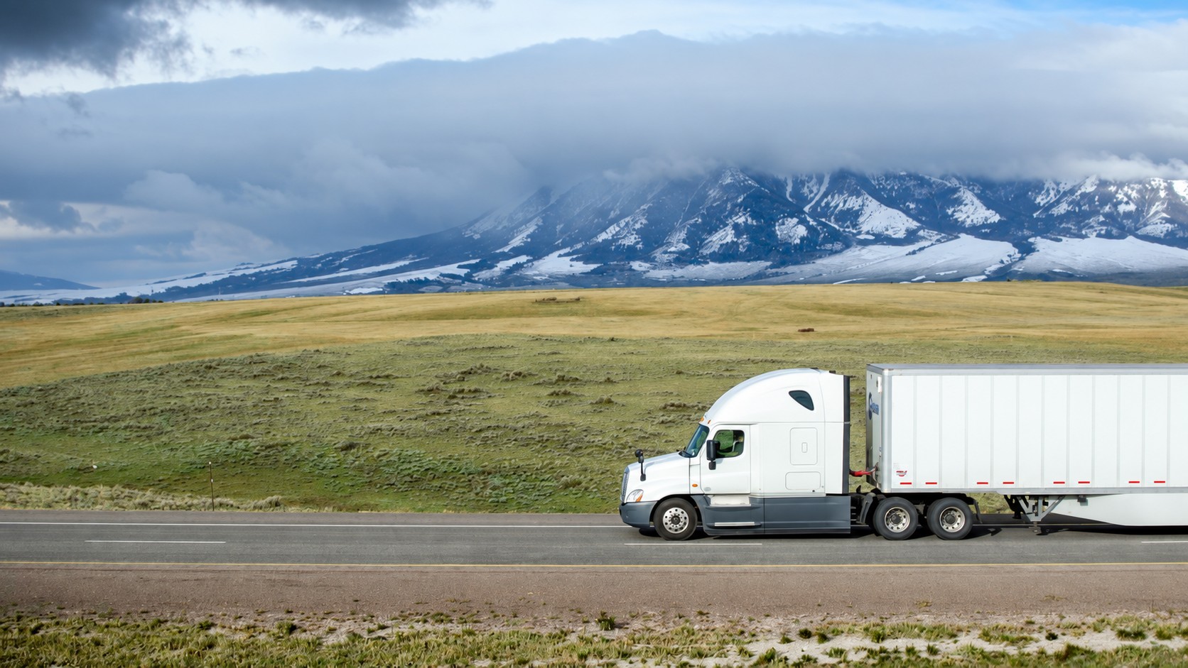 A federal lawsuit alleges that four employees orchestrated their departures from Edge Logistics and moved expedited-freight customers to rival Freight Tec, devastating Edge's expedited division. (File photo: Jim Allen/FreightWaves)