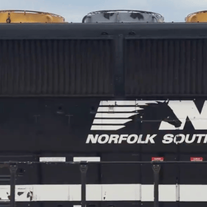 Norfolk Southern profits rise on higher volume and revenue