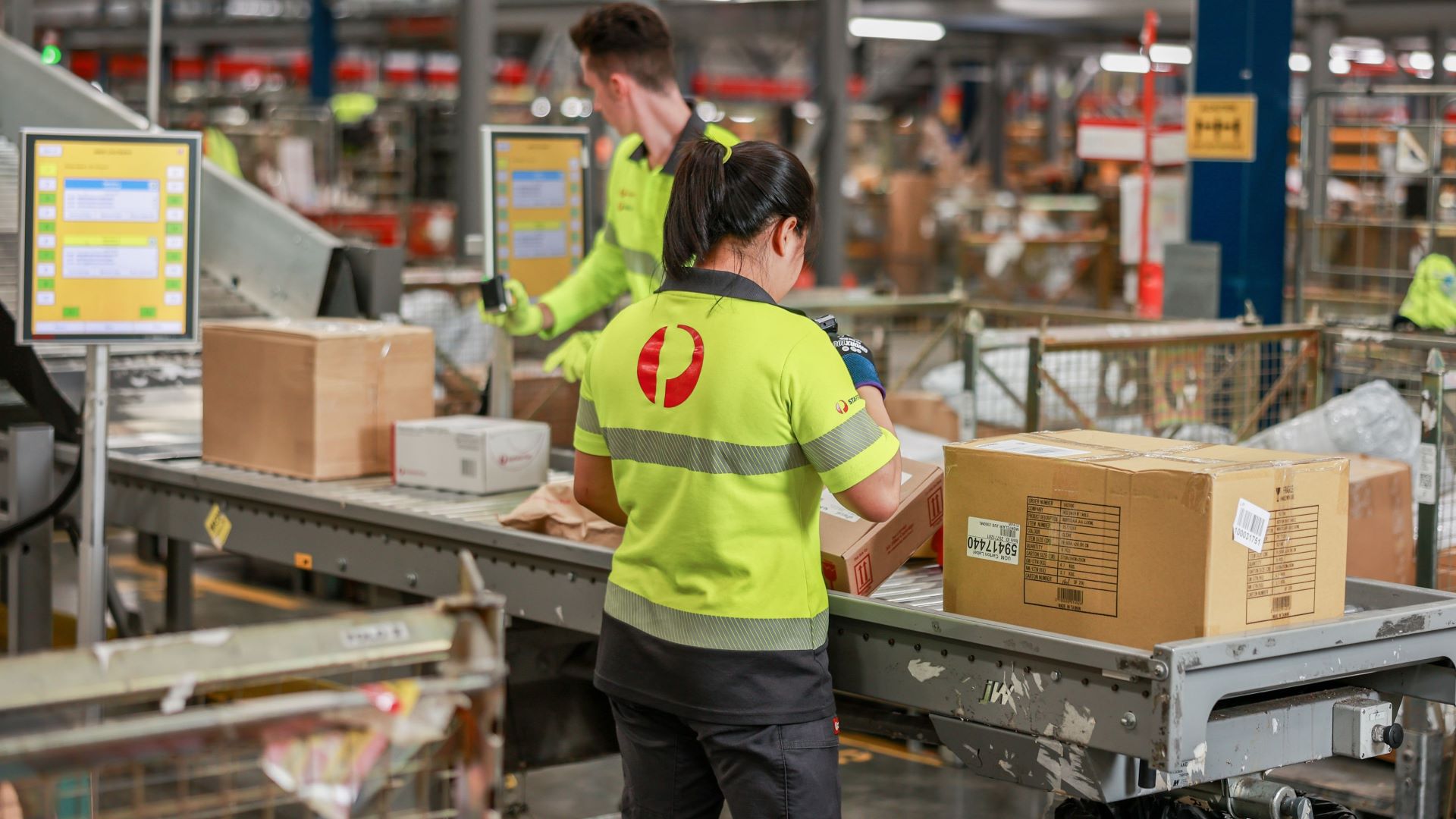 Australia Post is adding many large, automated parcel hubs to its delivery network. (Photo: Australia Post)