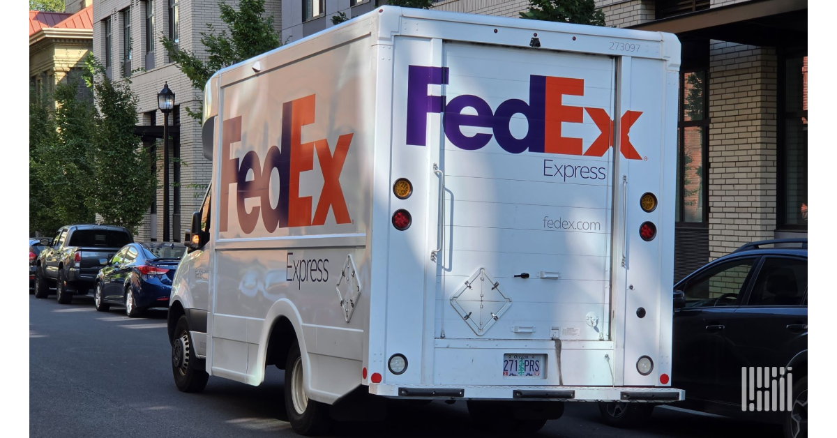 A FedEx van makes deliveries in Portland, Oregon, on Aug. 18, 2026. (Photo: Eric Kulisch/FreightWaves)