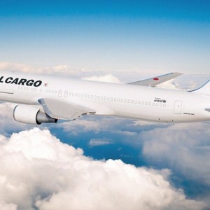 Japan Airlines hires B747 cargo carriers to meet high-tech demand